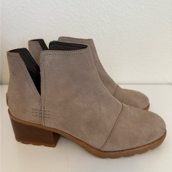 Sorel WOMEN'S CATE CUT-OUT BOOTIE - Picture 2 of 9